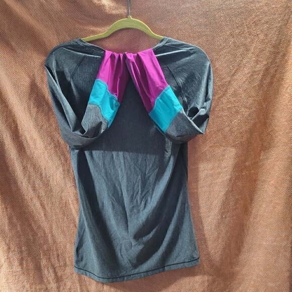 Under Armour Heat Gear Fitted Long Sleeve Tee Color Block Pink Blue Gray Medium - Picture 2 of 9